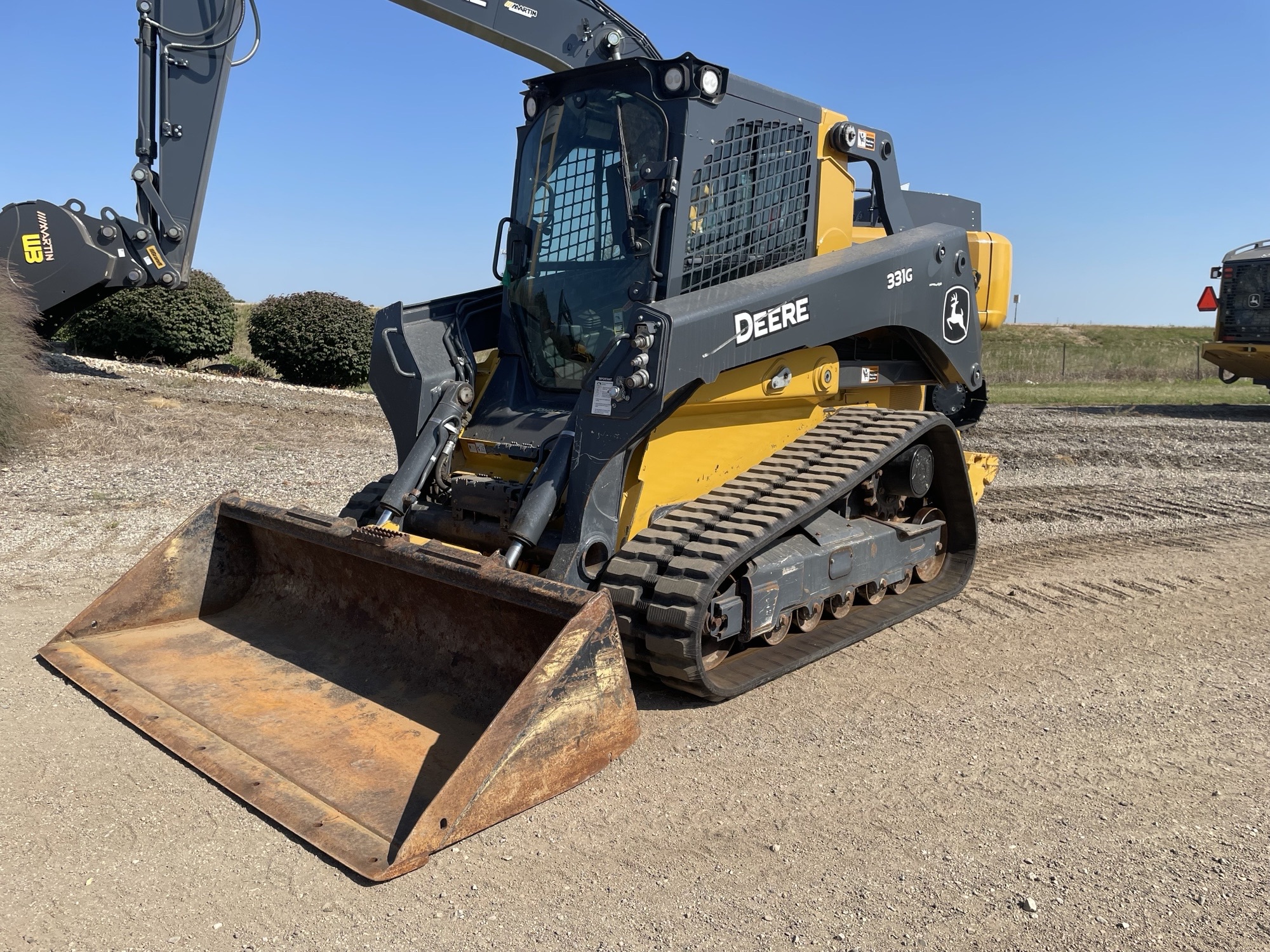 2022 John Deere 331G Image 5