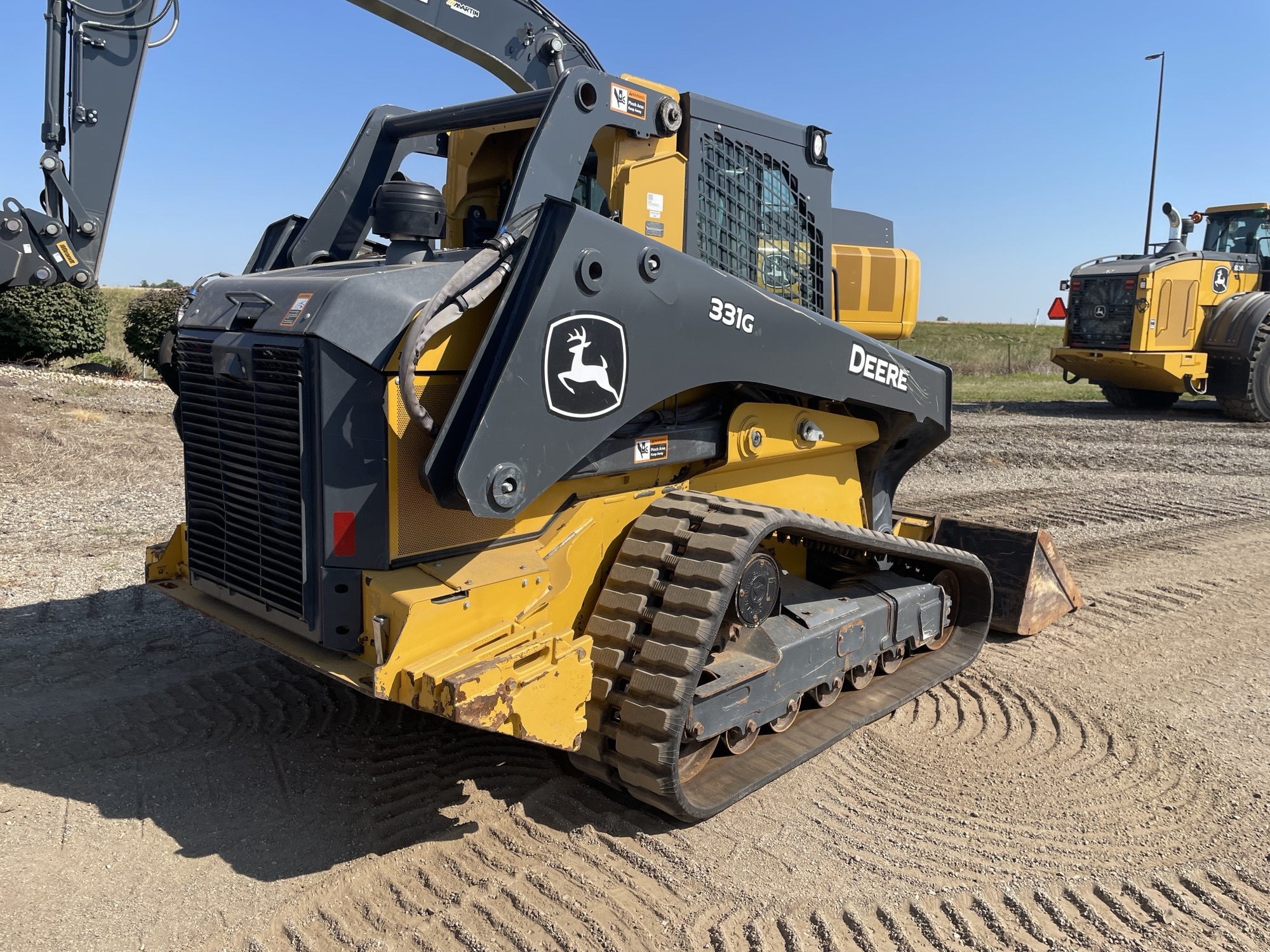 2022 John Deere 331G Image 6