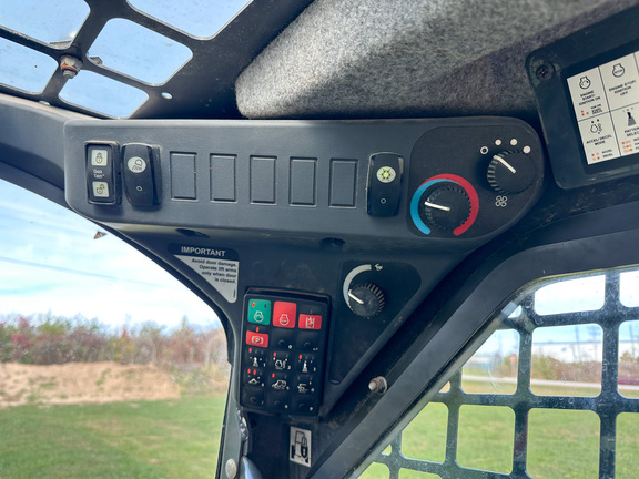 2023 John-Deere 317G