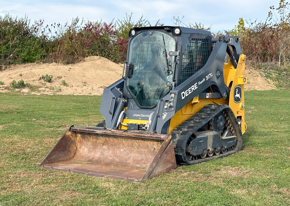 2023 John-Deere 317G