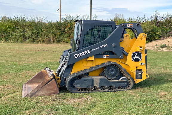 2023 John-Deere 317G