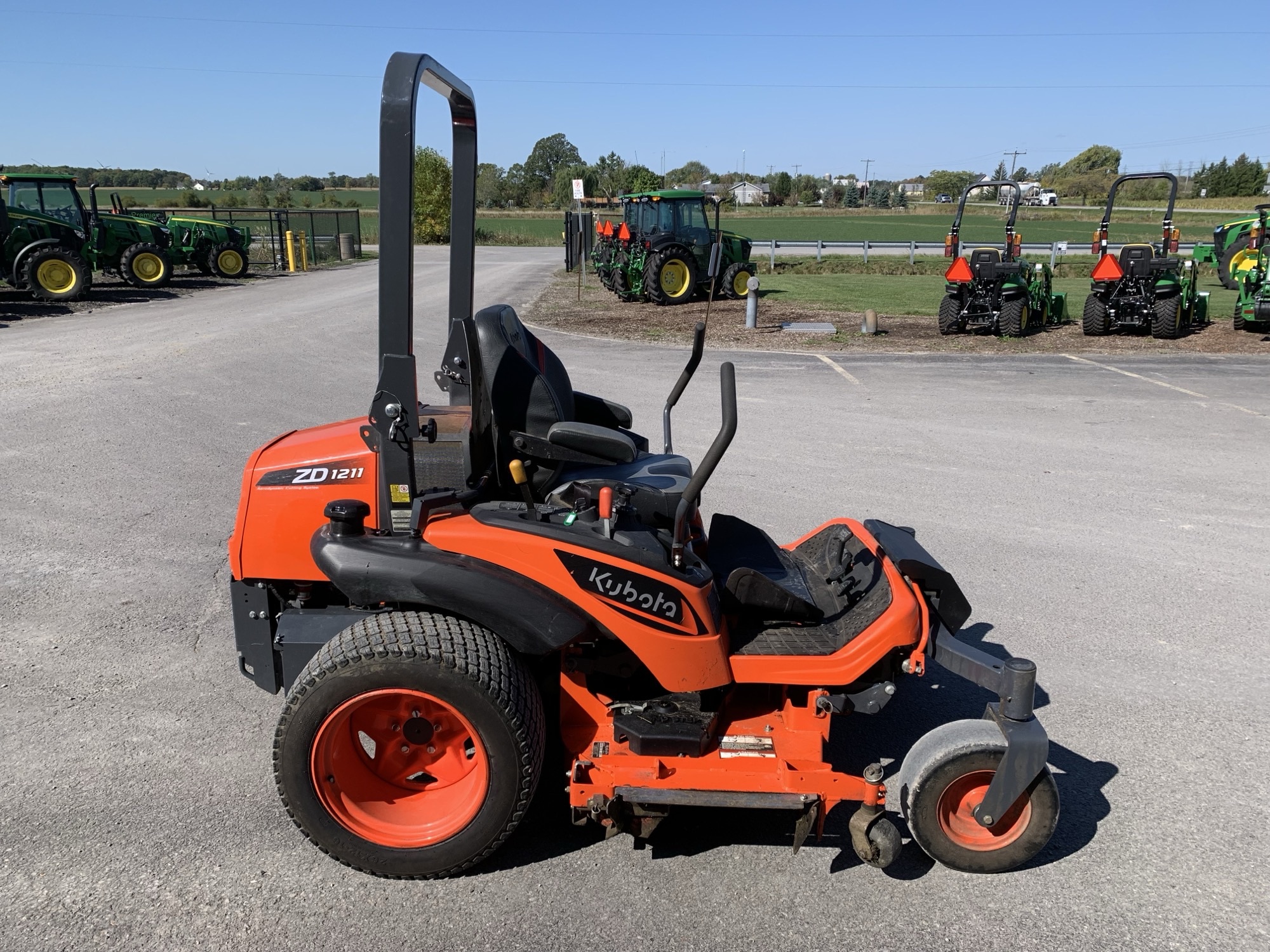 2023 Kubota ZD1211 Image 4