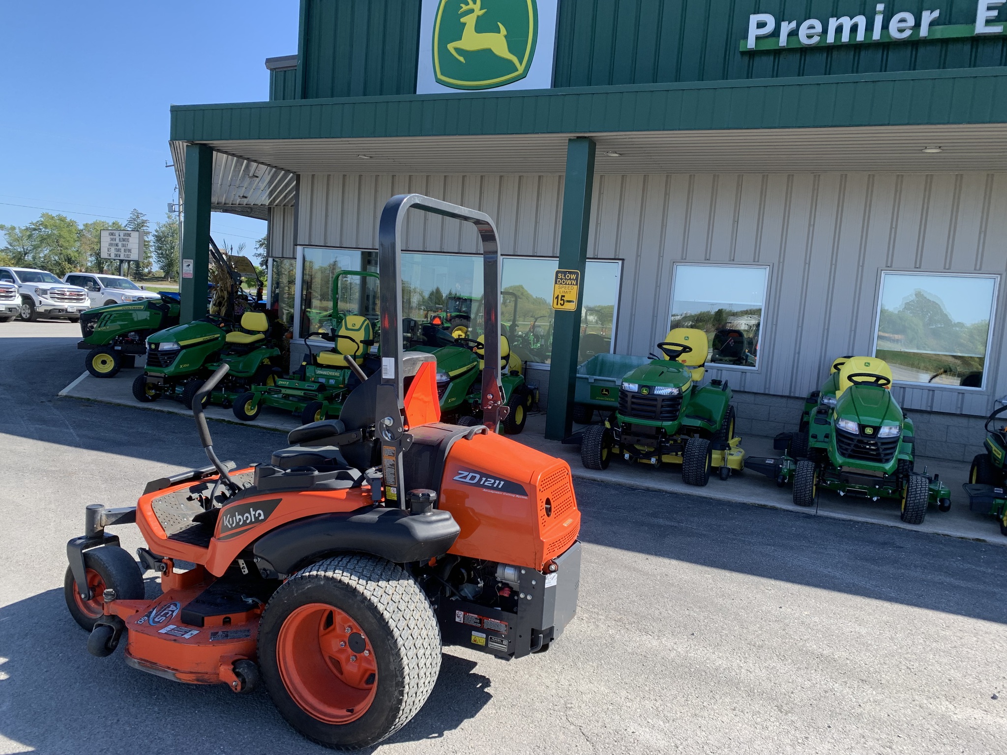 2023 Kubota ZD1211 Image 6