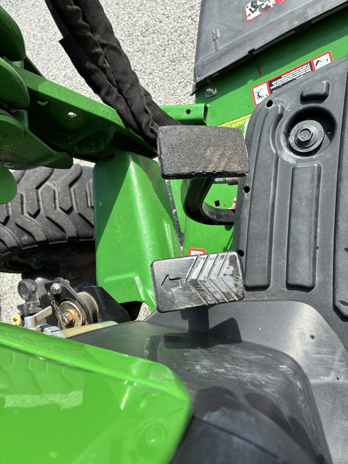 2012 John Deere 1023E Image 16