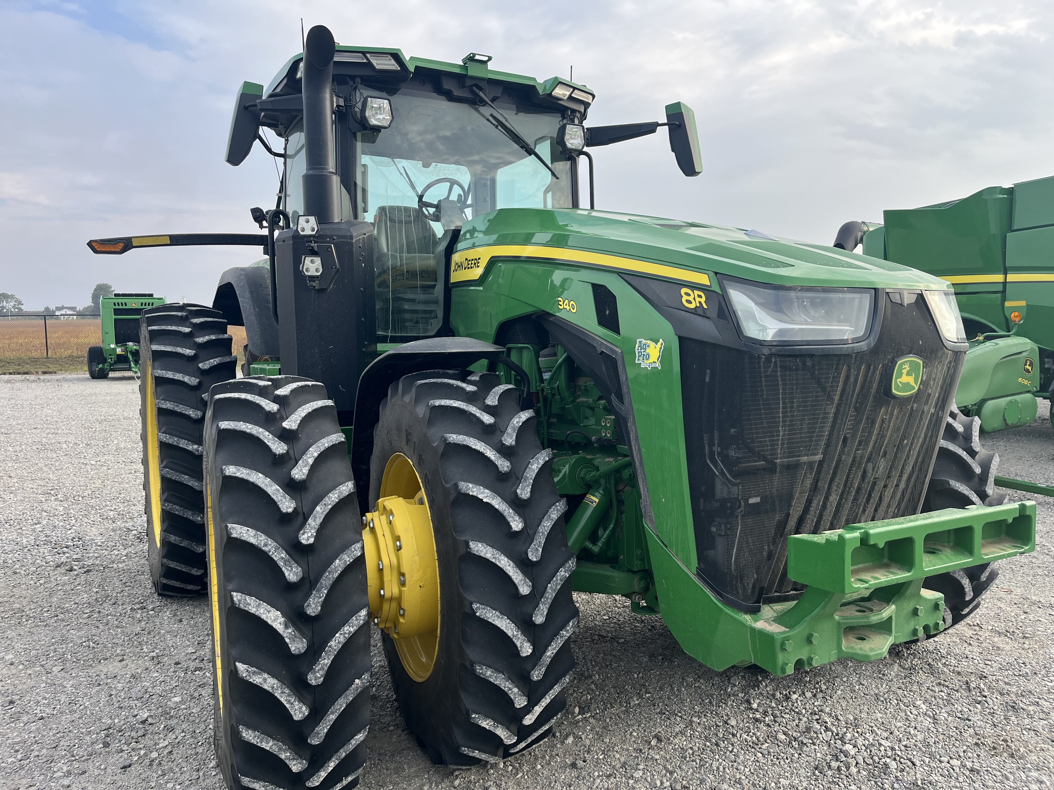 2023 John Deere 8R 340 Image 1
