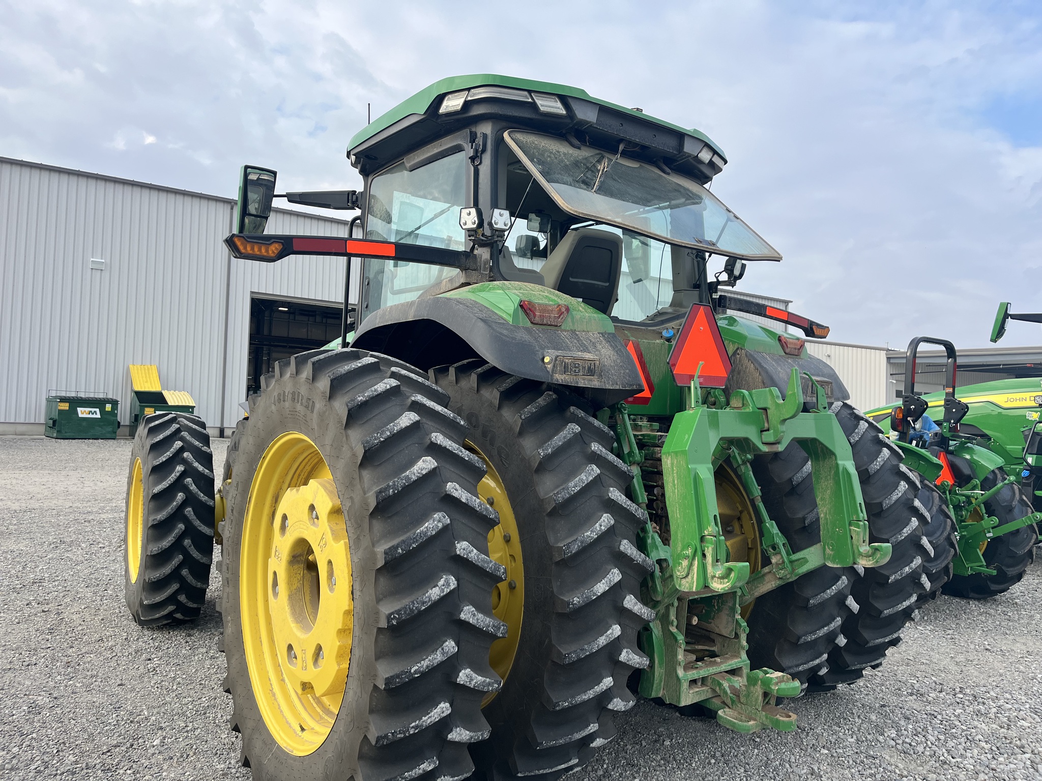 2023 John Deere 8R 340 Image 4