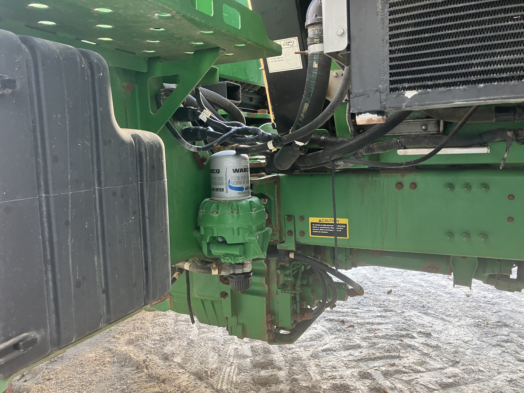 2016 John Deere F4365 Image 17