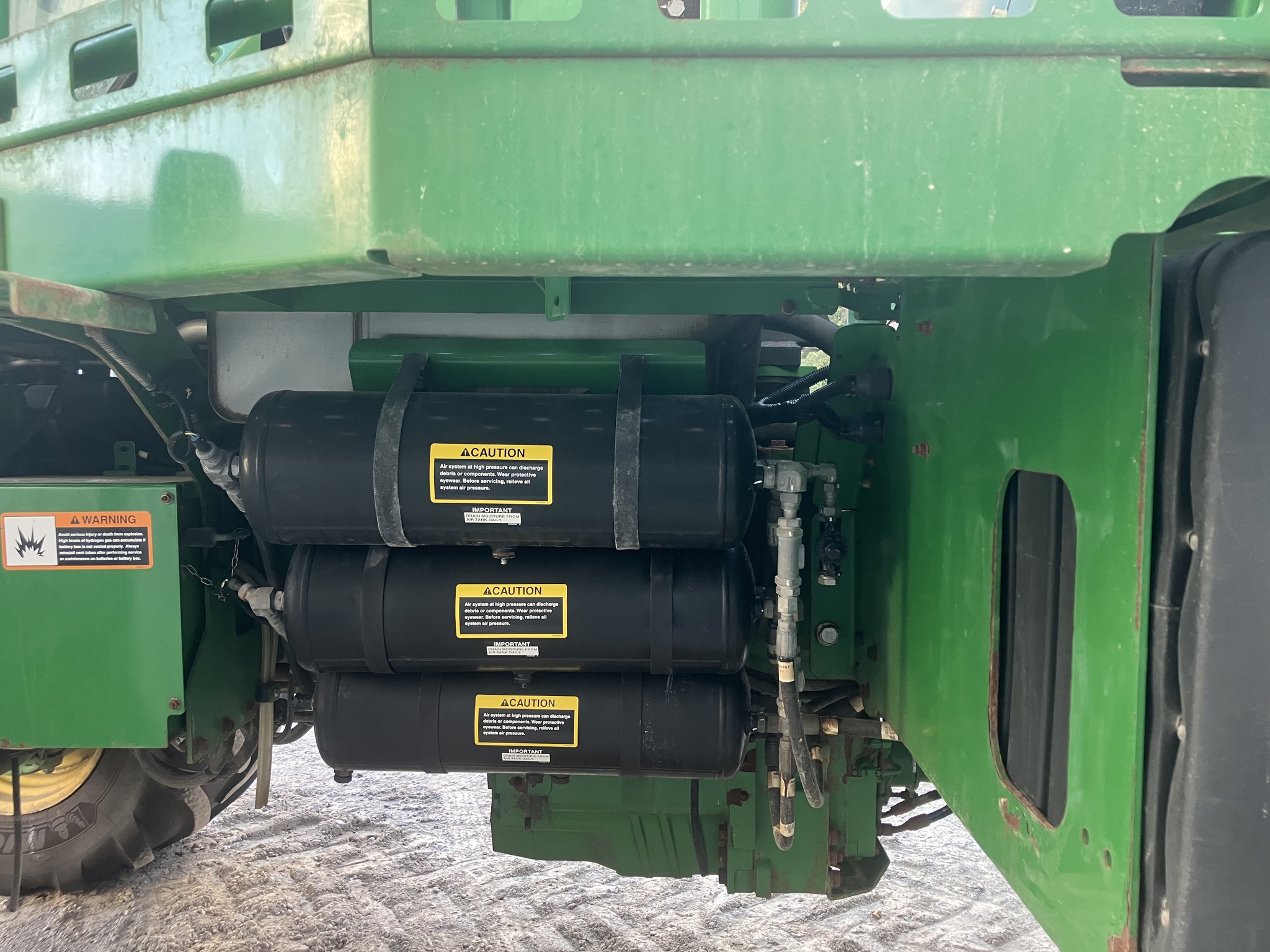 2016 John Deere F4365 Image 9