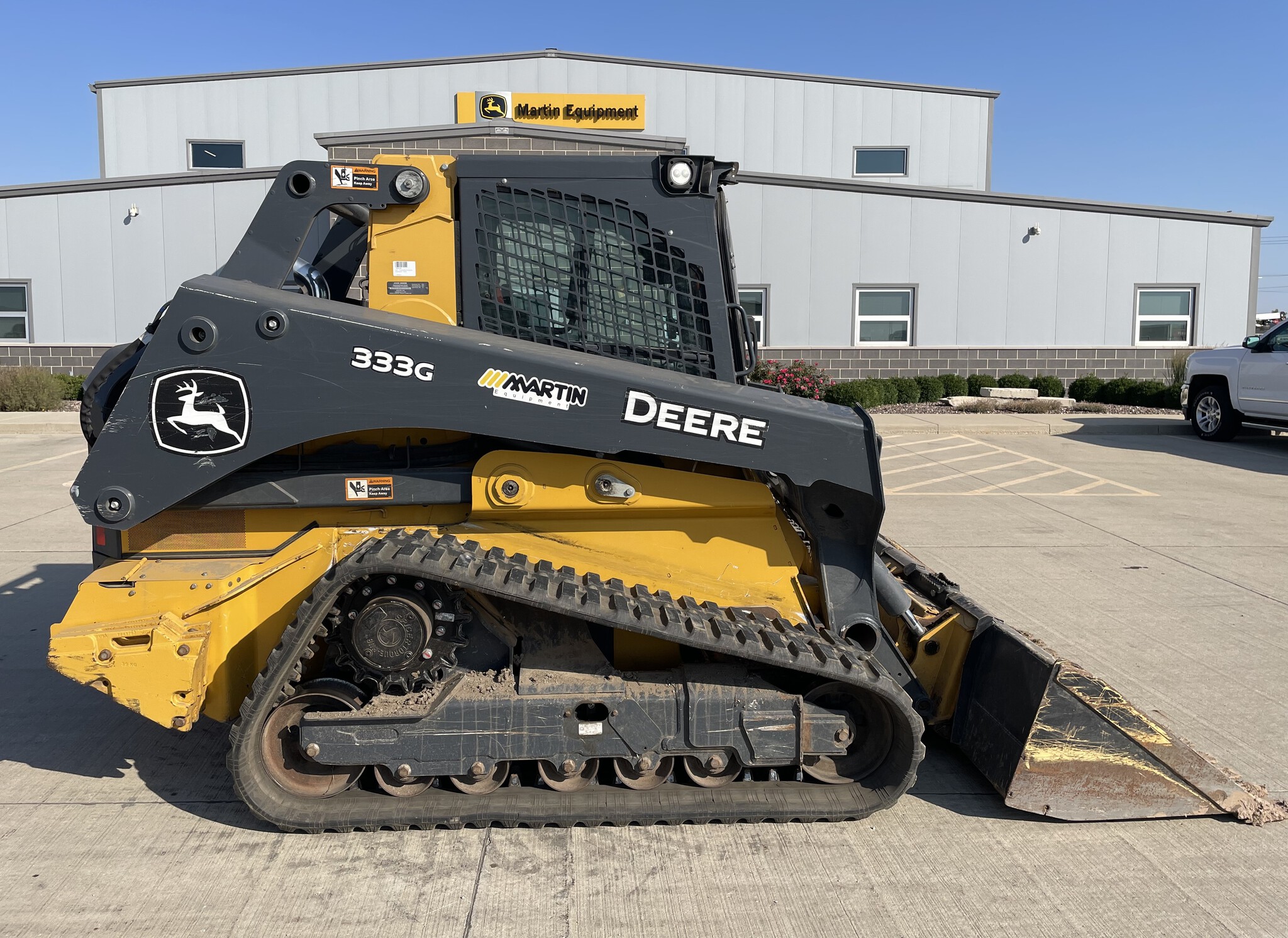 2023 John Deere 333G Image 1
