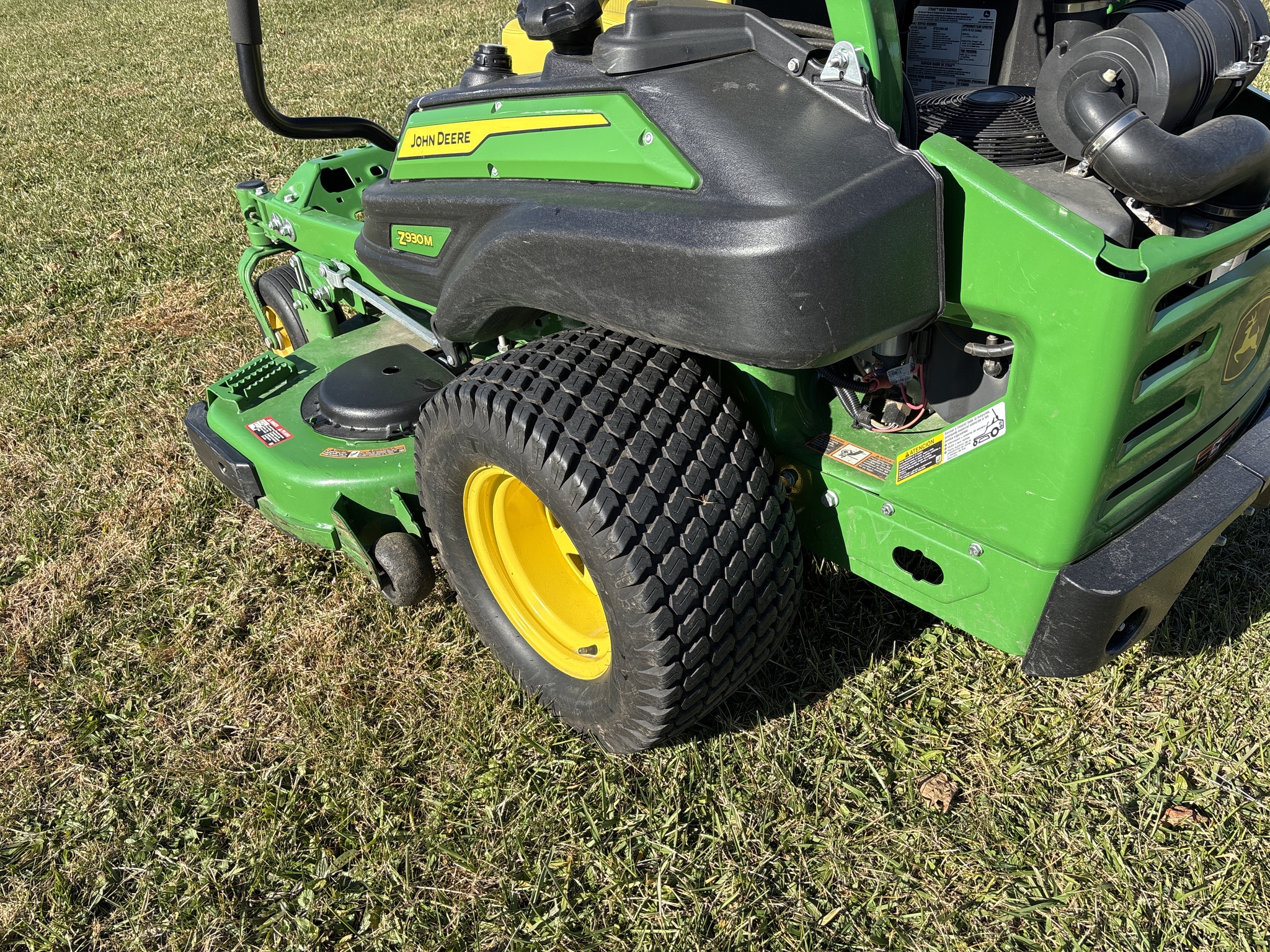 Used 2023 John Deere Z930M Zero Turn Mowers at Koenig Equipment in Urbana, OH - PhotoXL8