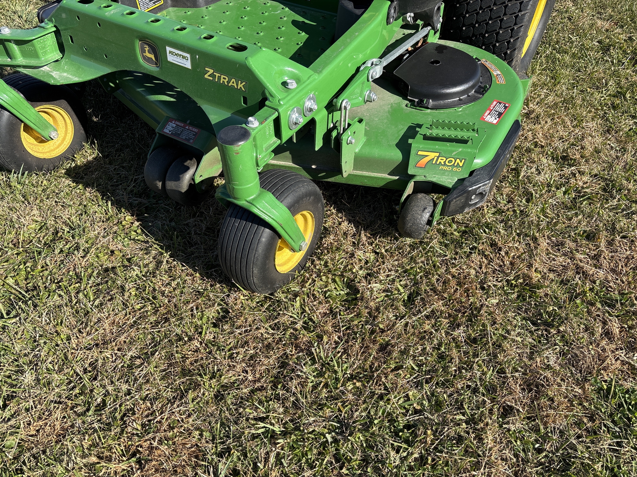 Used 2023 John Deere Z930M Zero Turn Mowers at Koenig Equipment in Urbana, OH - PhotoXL9