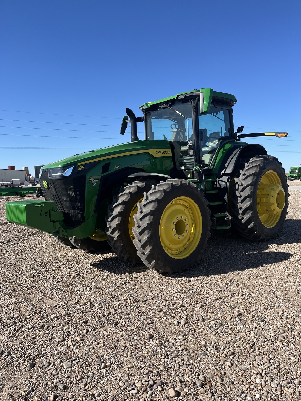 2025 John Deere 8R 340 Image 3