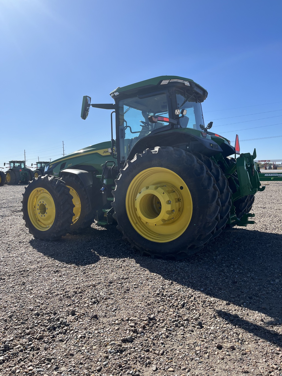 2025 John Deere 8R 340 Image 5