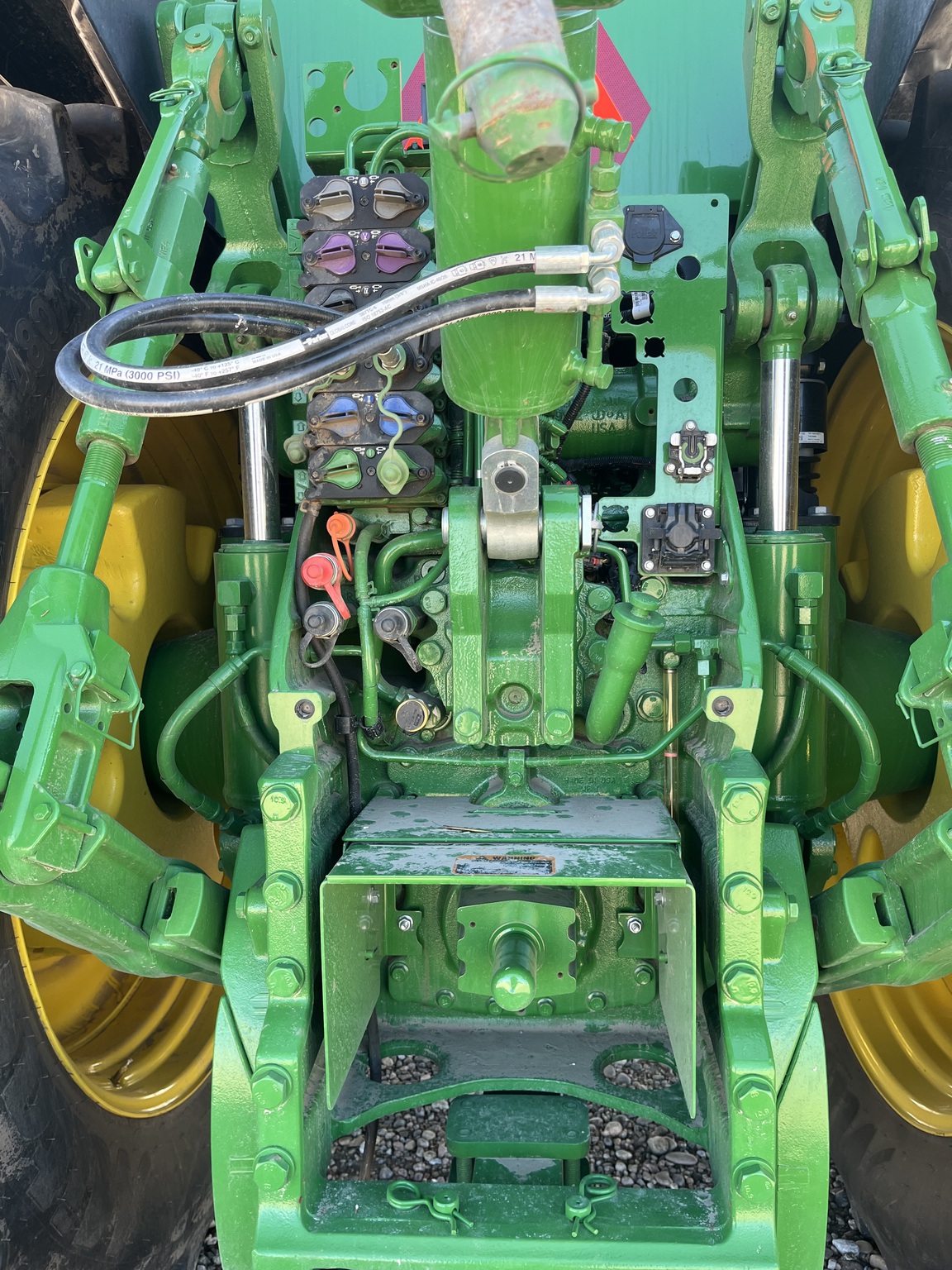 2025 John Deere 8R 340 Image 13