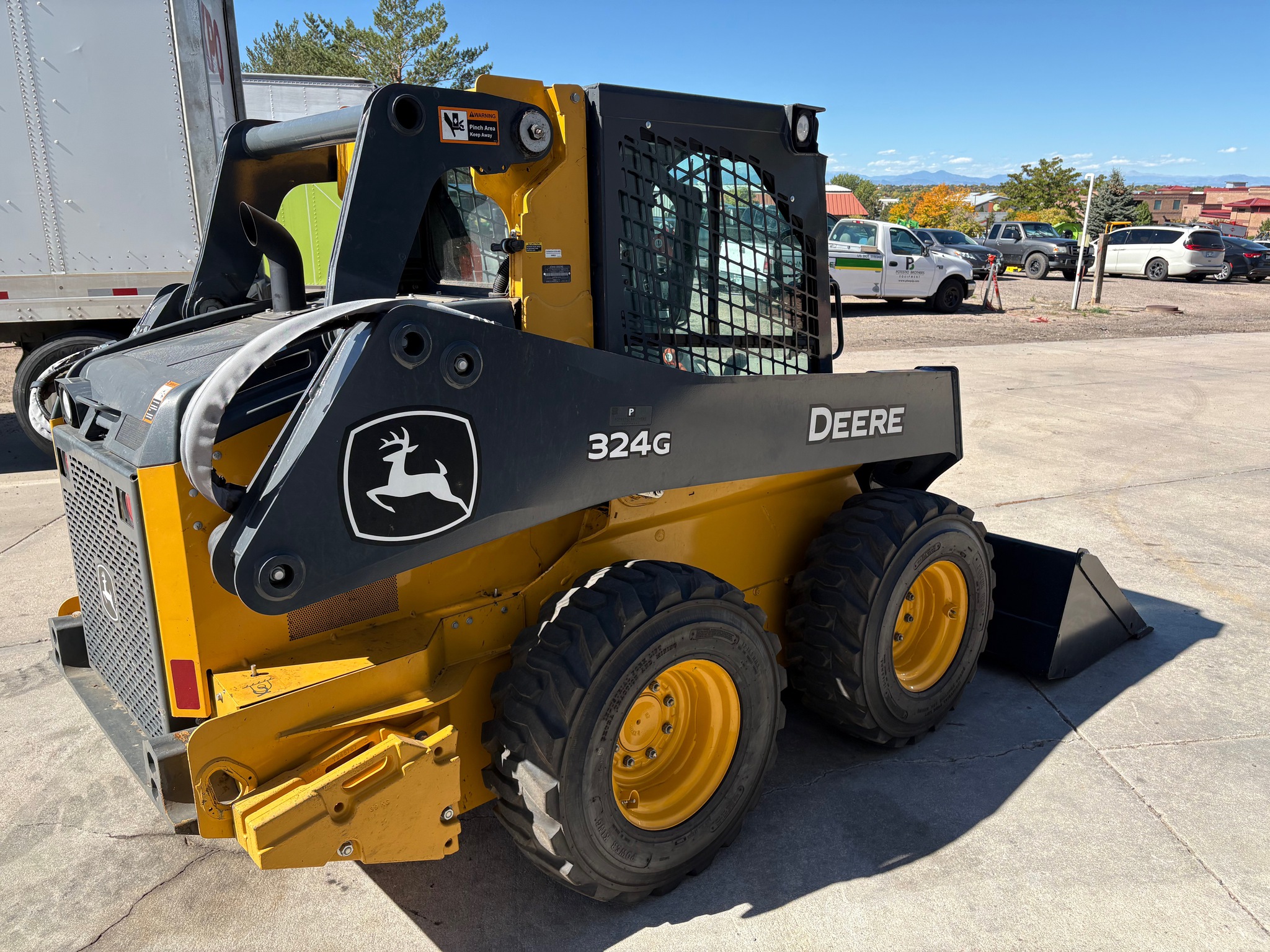 2022 John Deere 324G Image 5