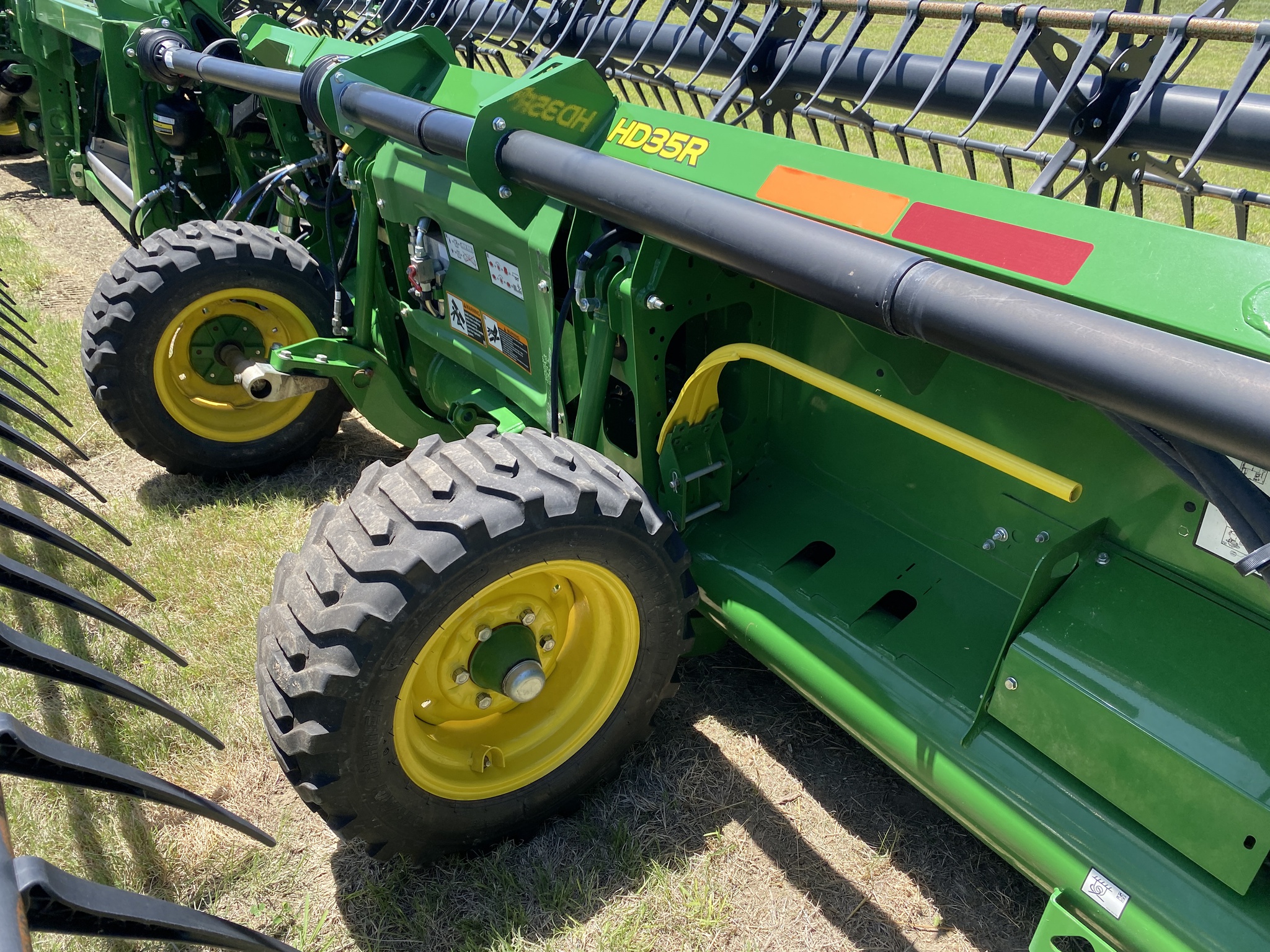 2023 John Deere HD35R Image 5