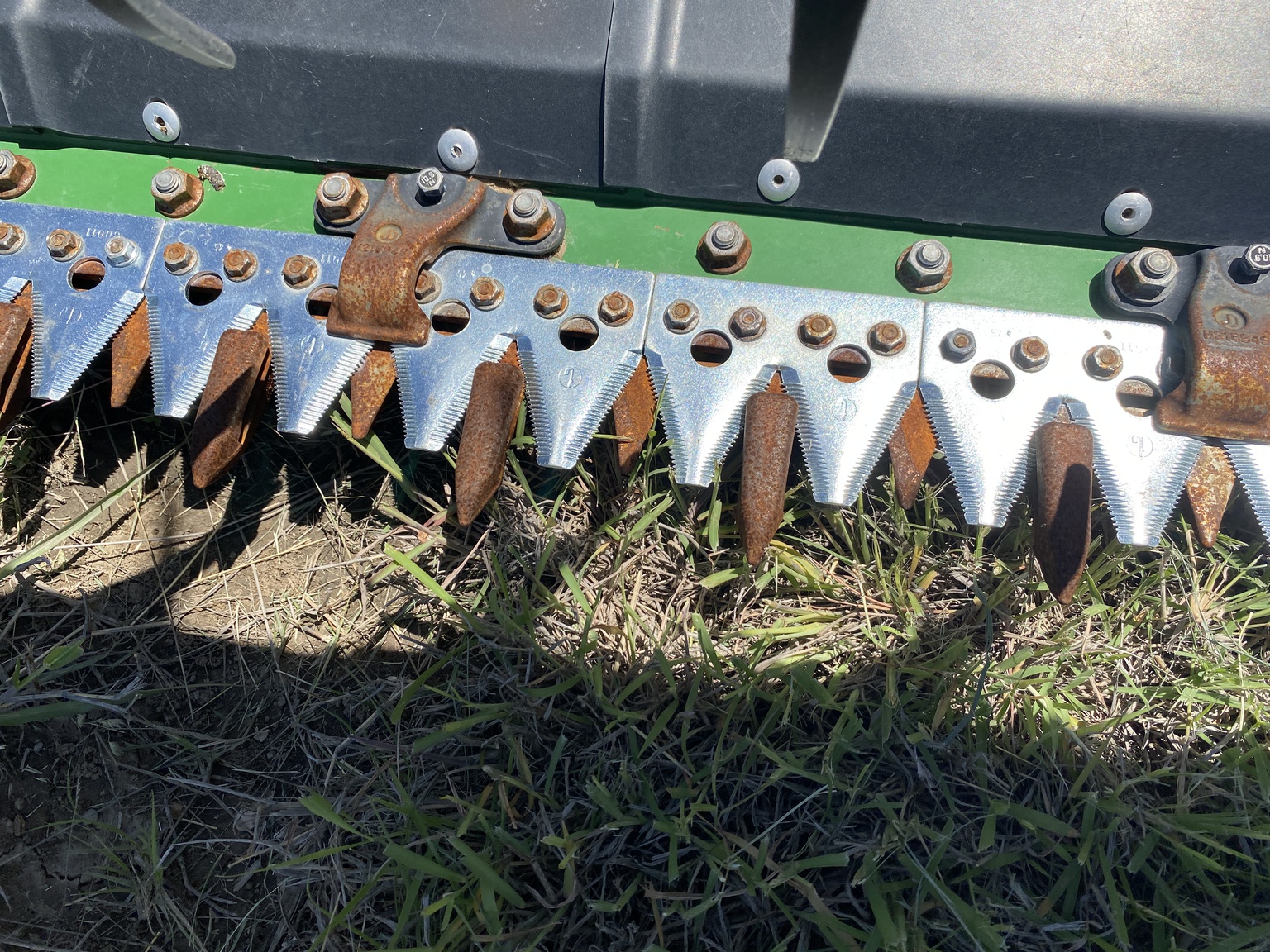 2023 John Deere HD35R Image 8