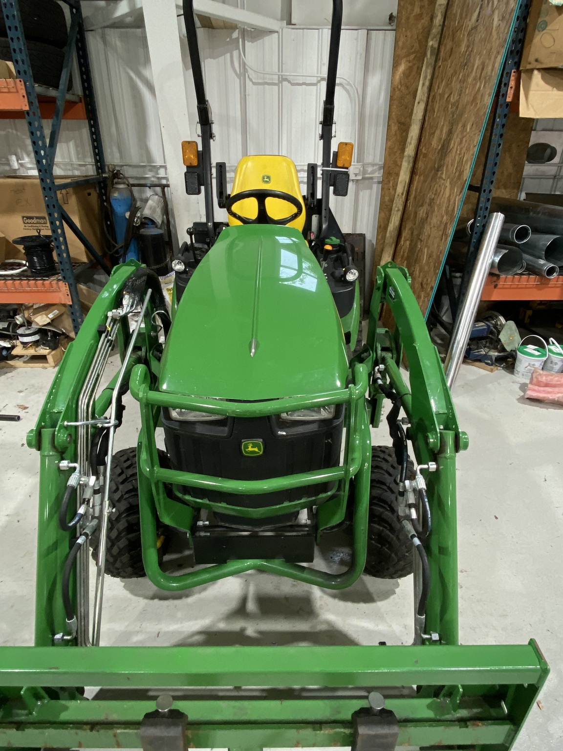 2021 John Deere 1025R Image 2