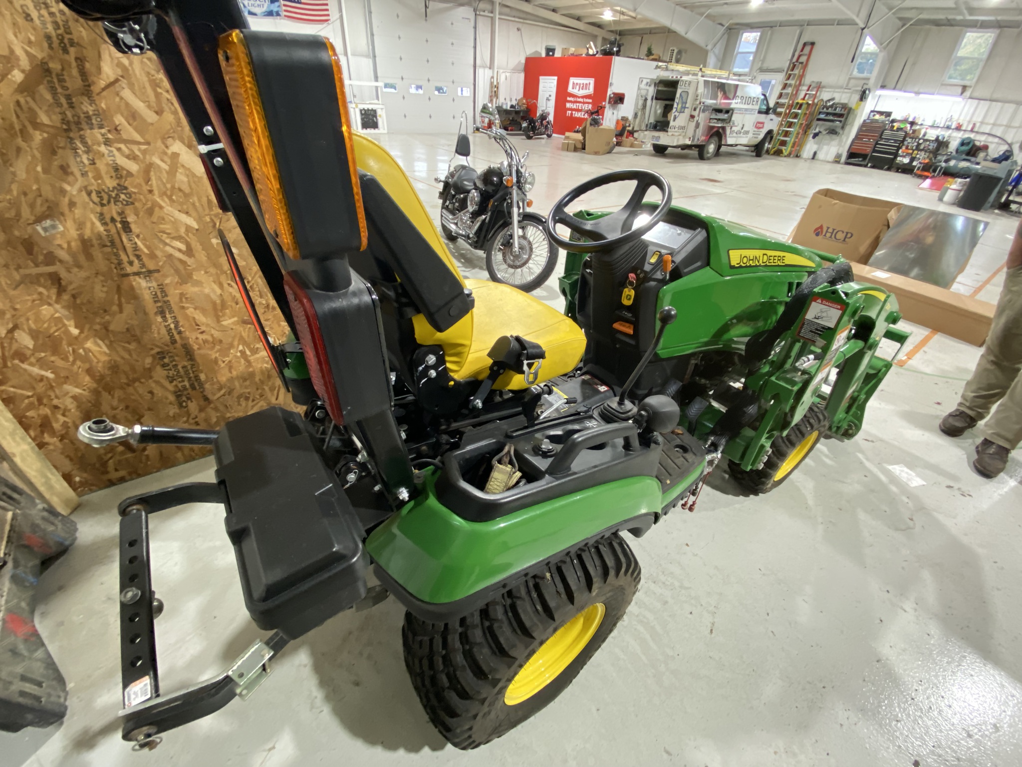 2021 John Deere 1025R Image 5