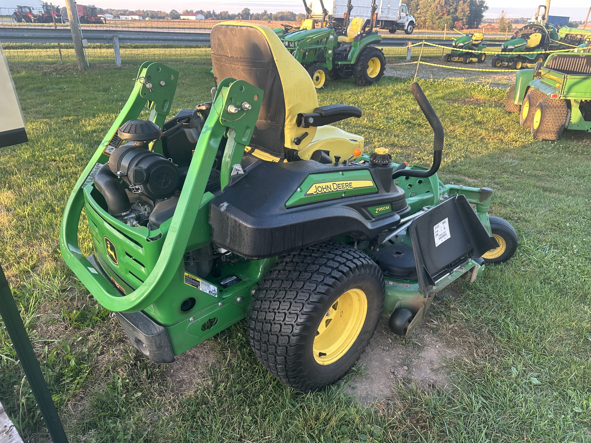 2022 John Deere Z950M Image 8