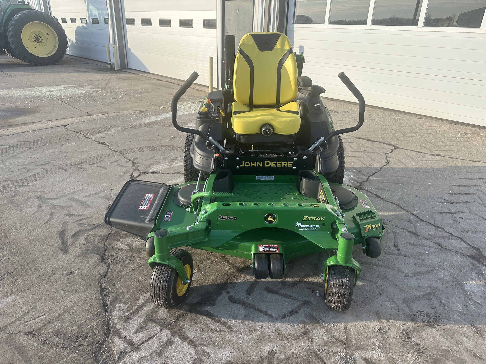2022 John Deere Z950M Image 2