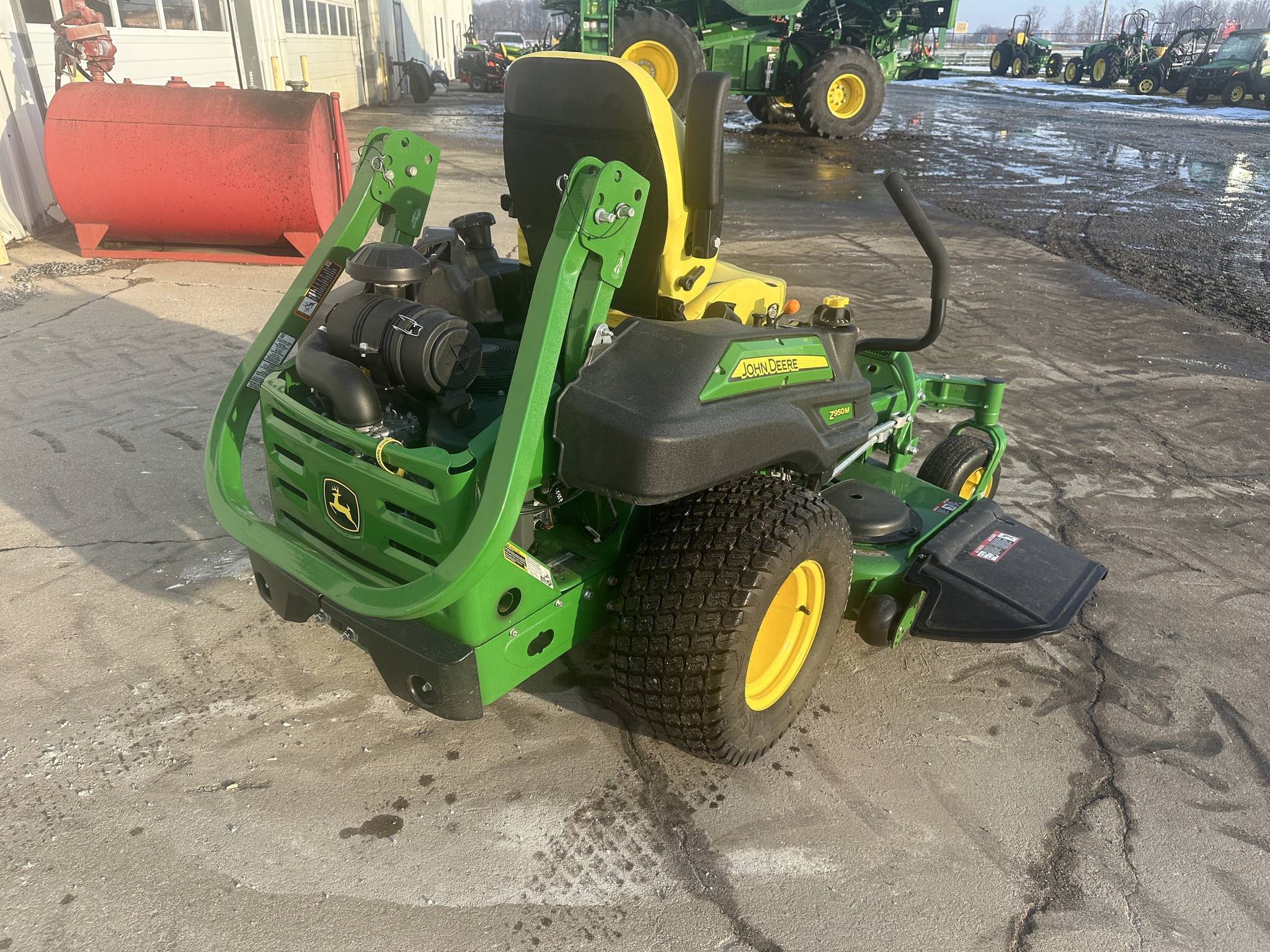2022 John Deere Z950M Image 4