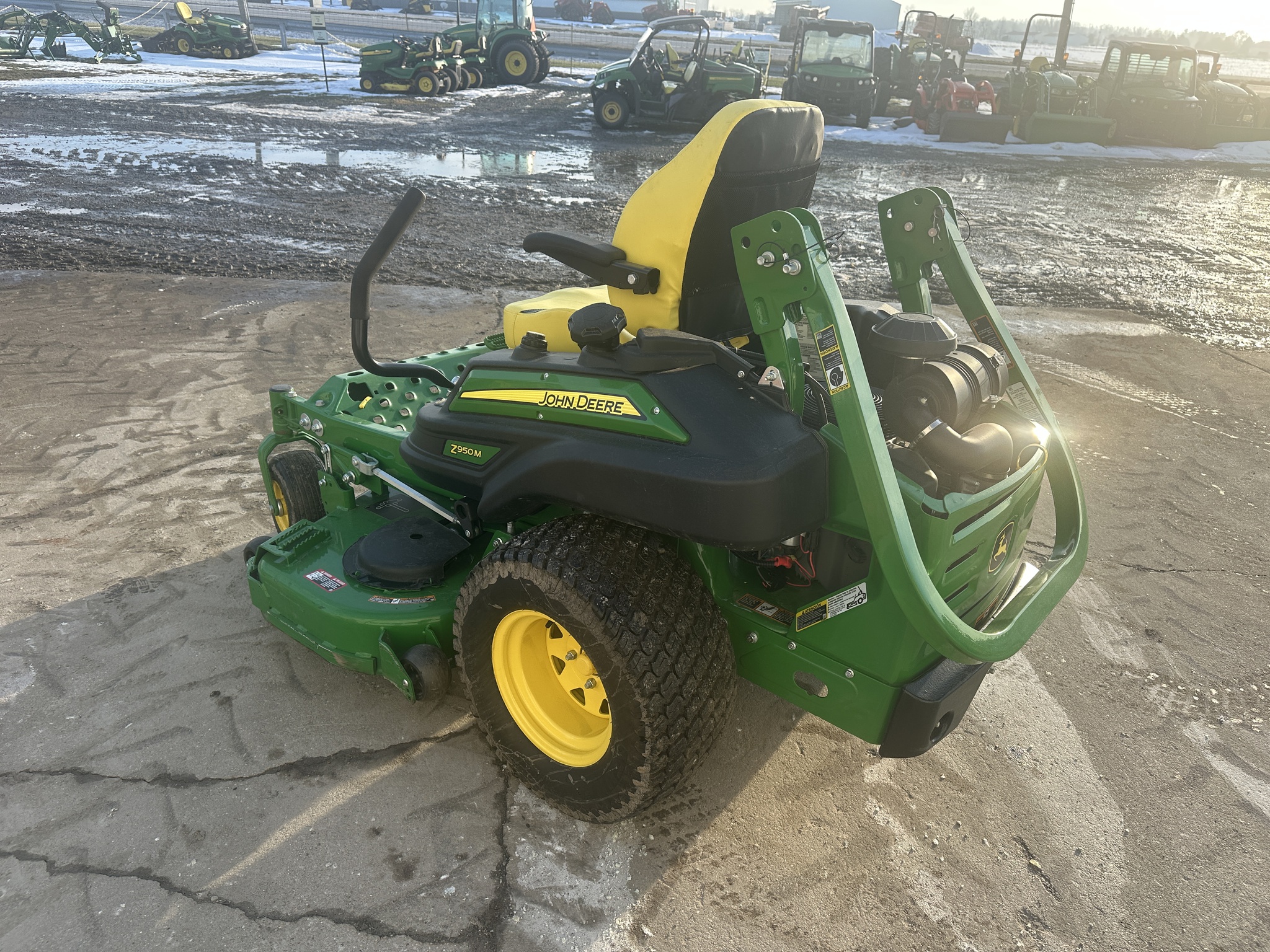 2022 John Deere Z950M Image 6
