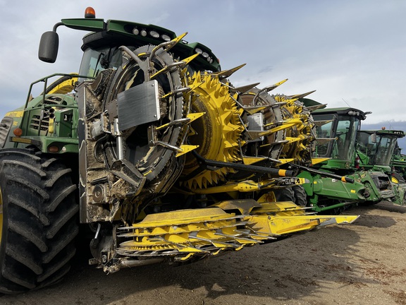  John Deere 772