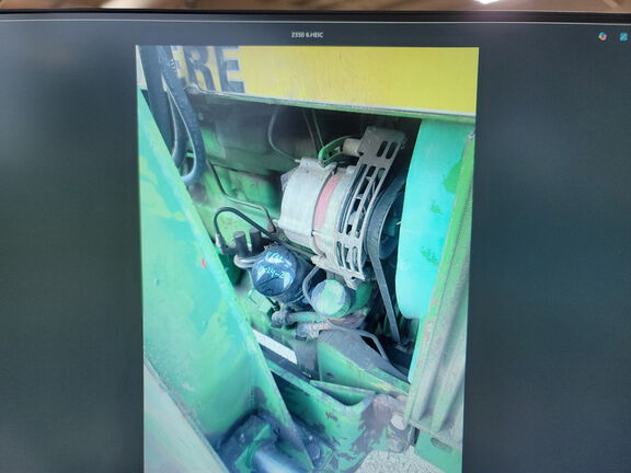 Photo of 1986 John Deere 2350