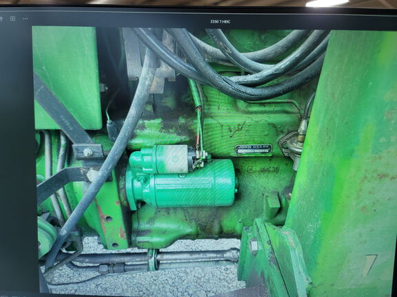 Photo of 1986 John Deere 2350