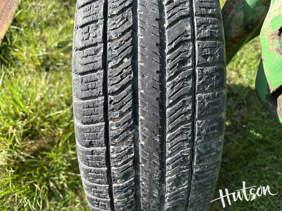 Photo of 1986 John Deere 2350