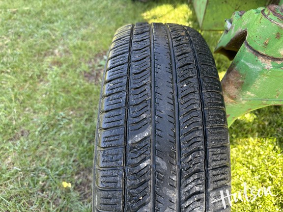 Photo of 1986 John Deere 2350