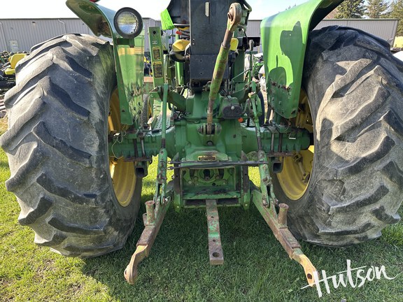 Photo of 1986 John Deere 2350