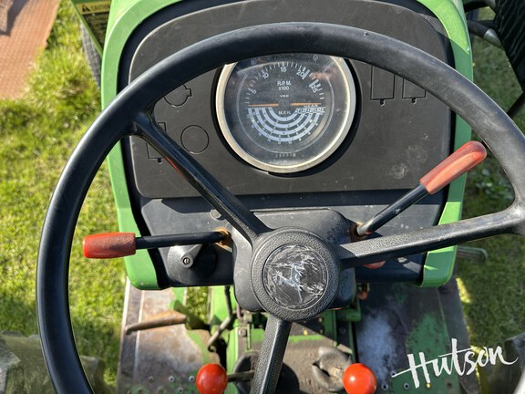 Photo of 1986 John Deere 2350