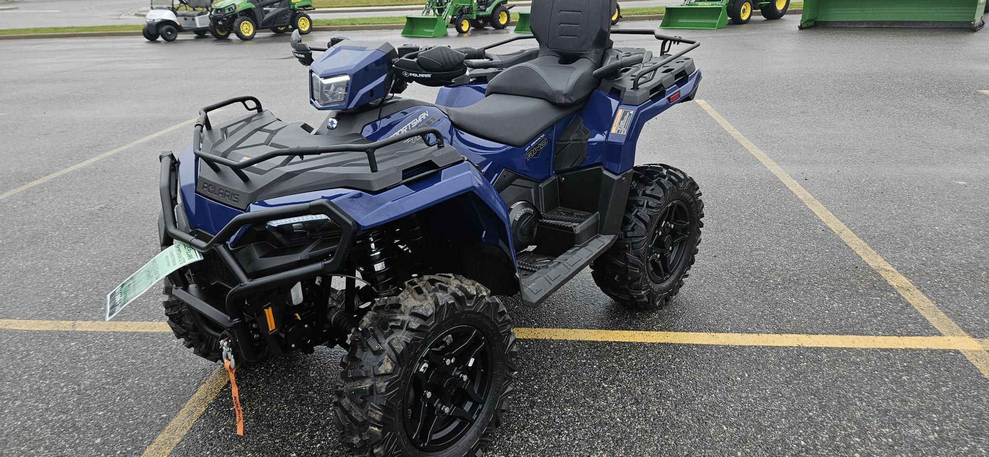 2025 Polaris SPORTSMAN TOURING Image 1