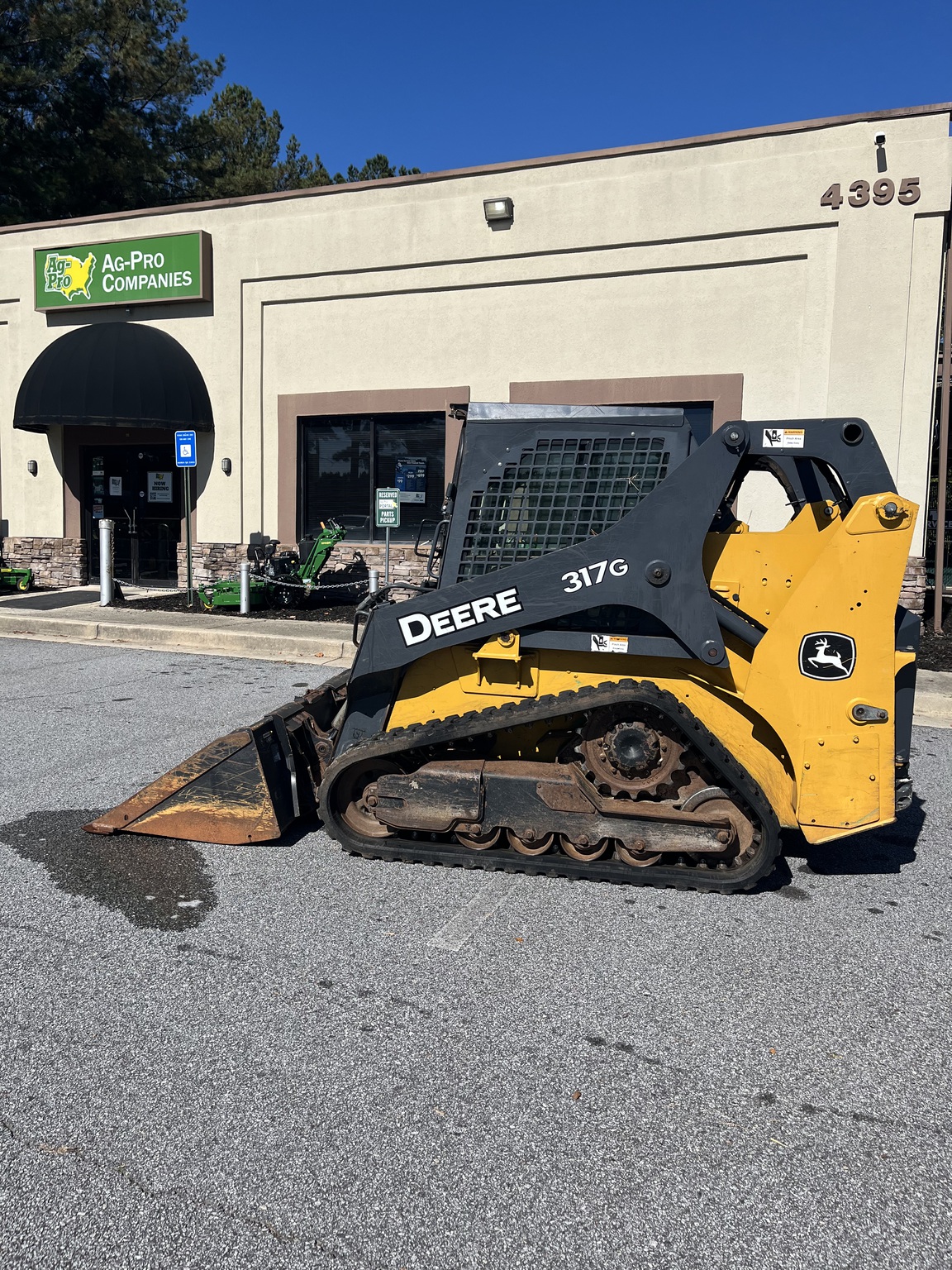 2016 John Deere 317G Image 3