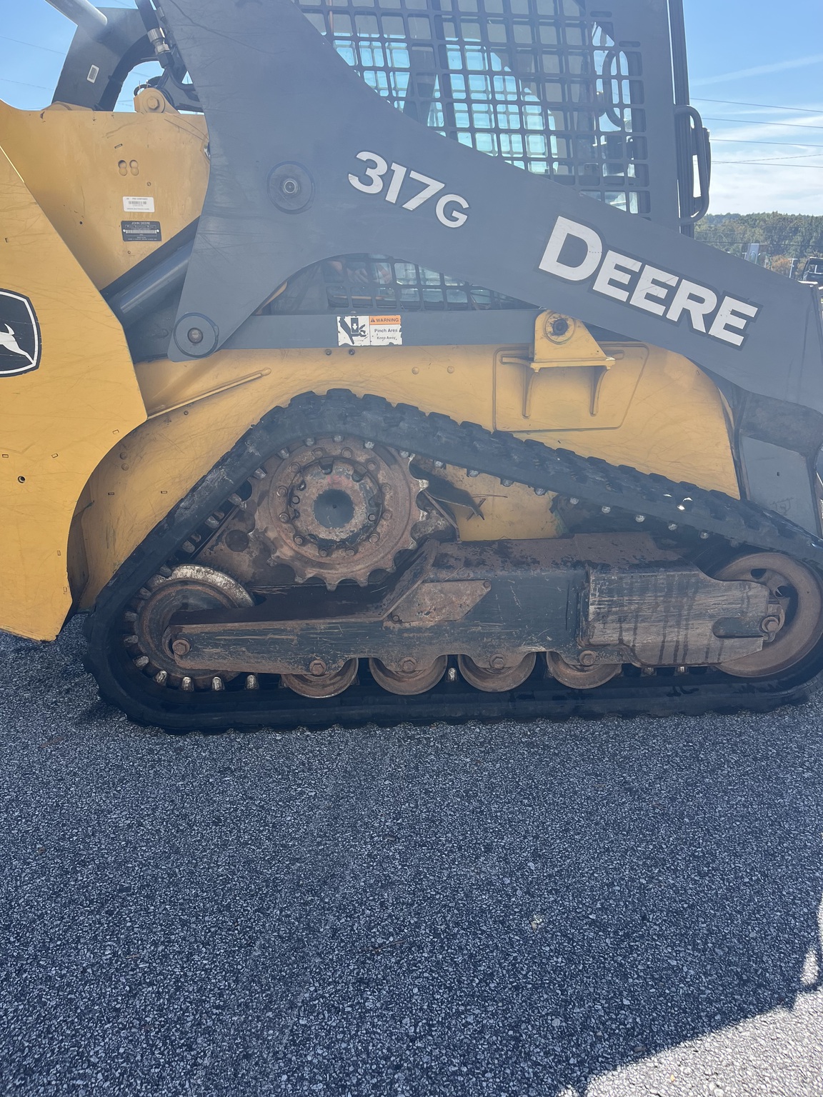 2016 John Deere 317G Image 6