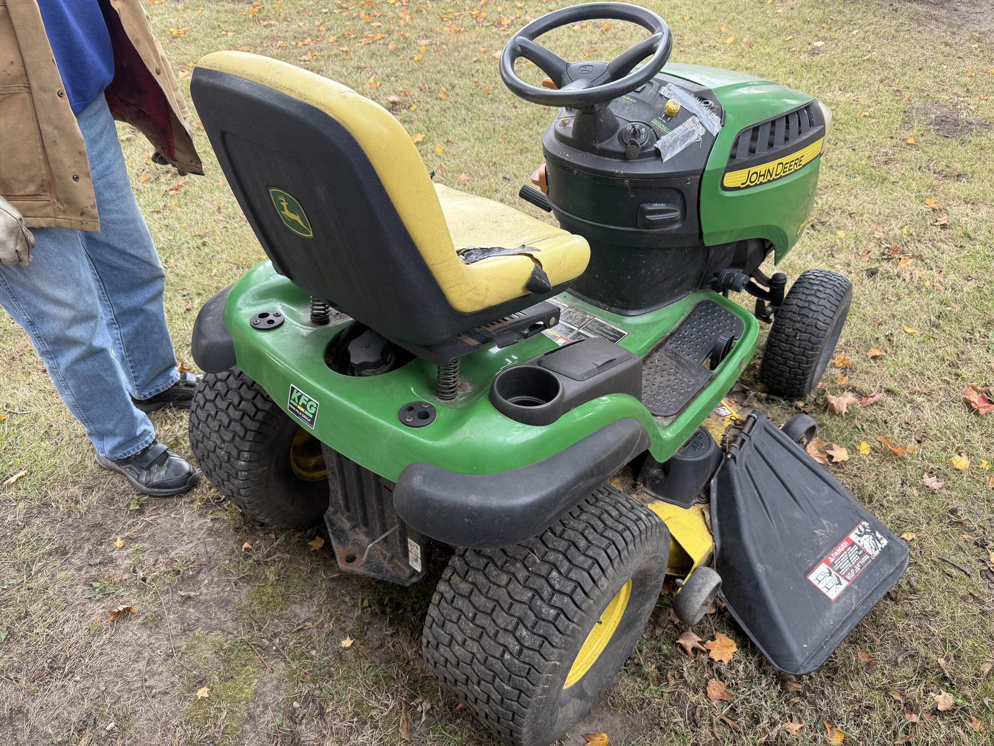 2017 John Deere D140 Image 9
