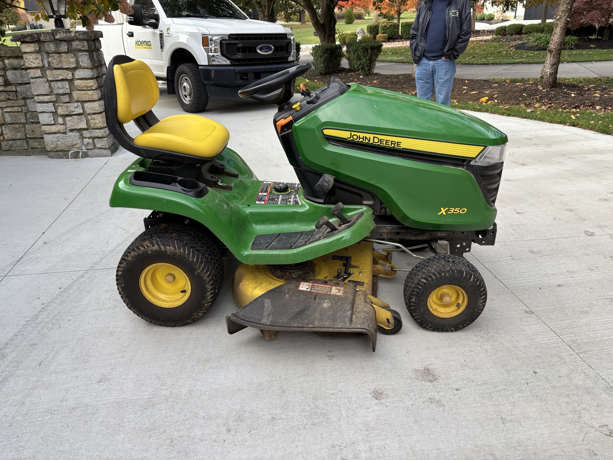 Used 2020 John Deere X350 Lawn & Garden Tractors at Koenig Equipment in Lebanon, OH - PhotoXL6