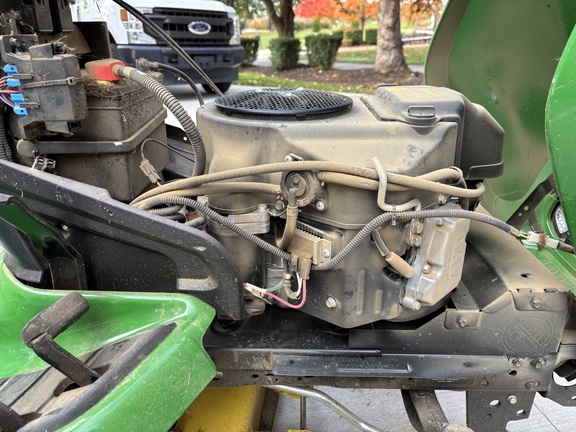 Used 2020 John Deere X350 Lawn & Garden Tractors at Koenig Equipment in Lebanon, OH - Photo9