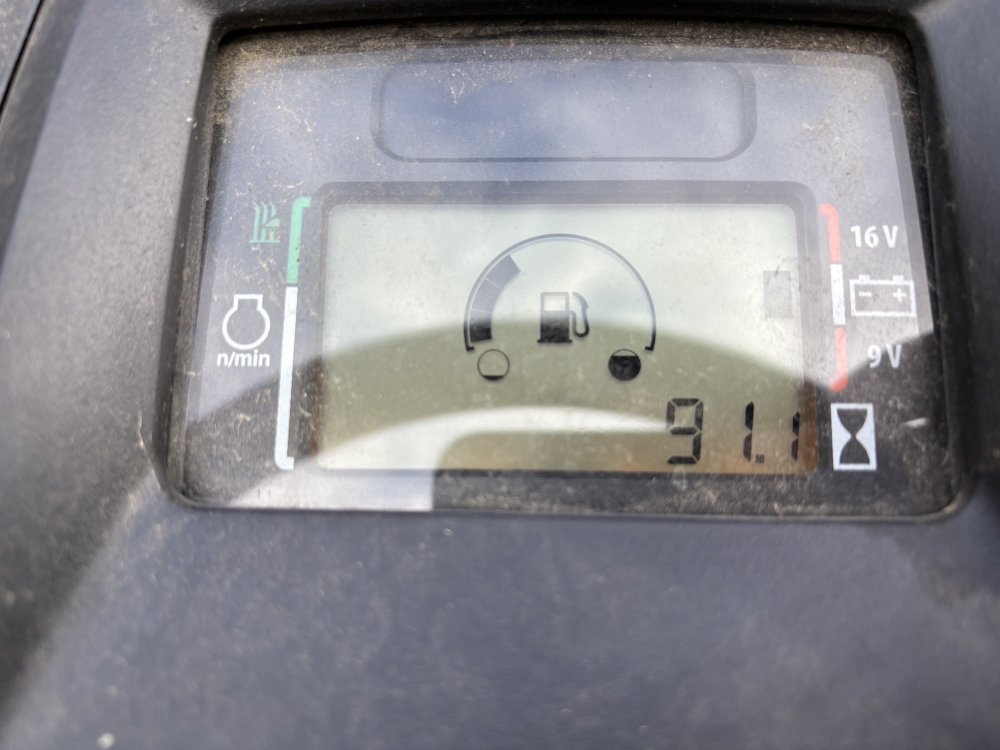 Used 2020 John Deere X350 Lawn & Garden Tractors at Koenig Equipment in Lebanon, OH - PhotoXL11