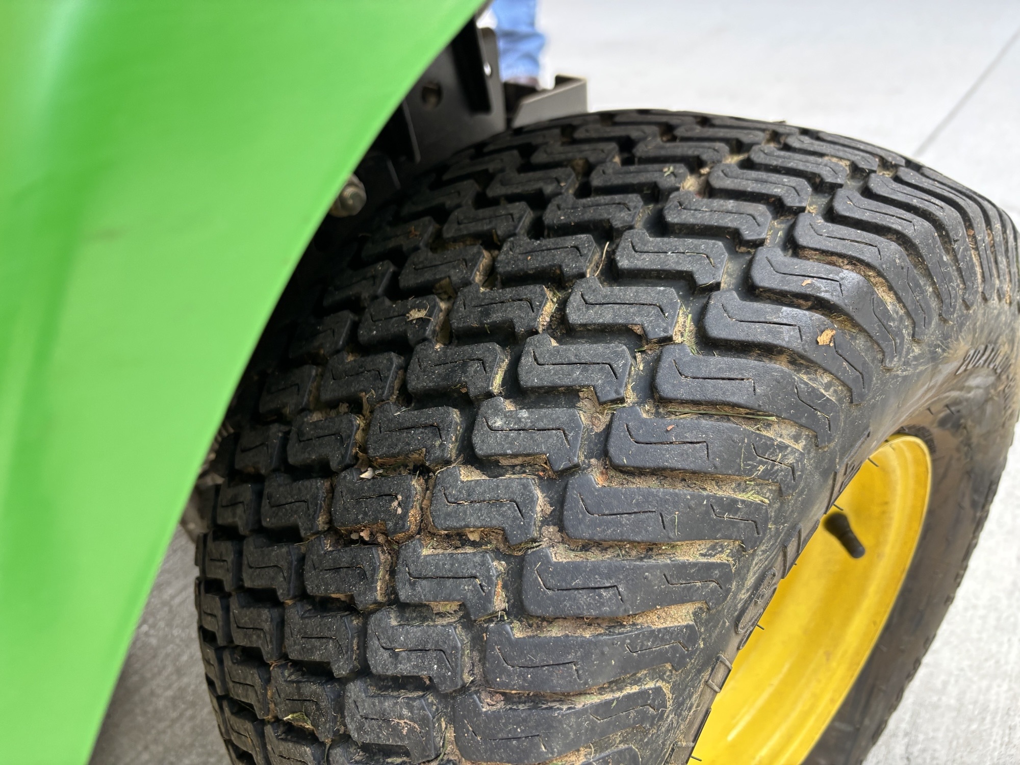 Used 2020 John Deere X350 Lawn & Garden Tractors at Koenig Equipment in Lebanon, OH - PhotoXL14