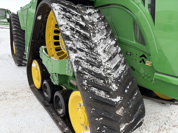 Used 2025 John Deere 9RX 590 Track Tractors at Horizon Ag & Turf in Edmonton West, AB - Photo6