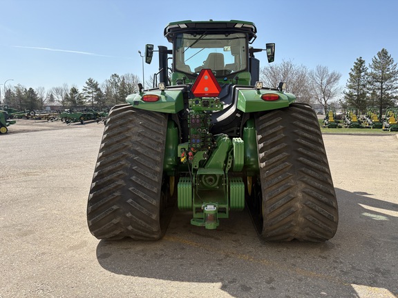 Used 2025 John Deere 9RX 590 Track Tractors at Horizon Ag & Turf in Edmonton West, AB - Photo5