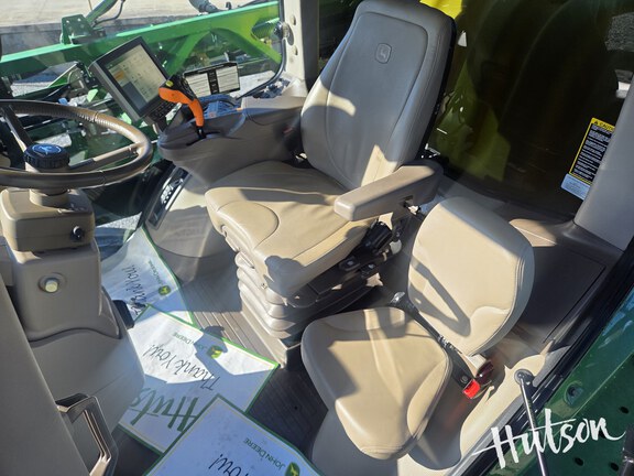 Photo of 2018 John Deere R4030