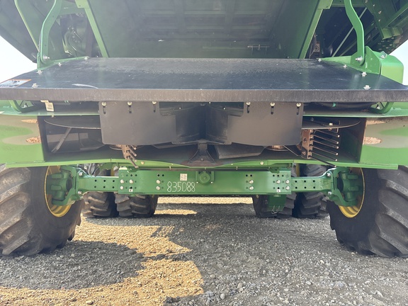 Used 2025 John Deere S7 900 Combines at Horizon Ag & Turf in Lloydminster, AB - Photo8