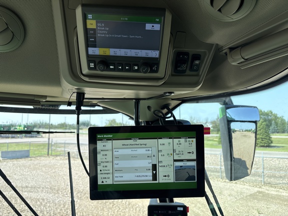 Used 2025 John Deere S7 900 Combines at Horizon Ag & Turf in Lloydminster, AB - Photo19
