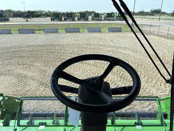 Used 2025 John Deere S7 900 Combines at Horizon Ag & Turf in Lloydminster, AB - Photo26