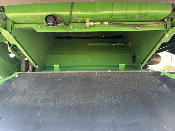 Used 2025 John Deere S7 900 Combines at Horizon Ag & Turf in Lloydminster, AB - Photo9