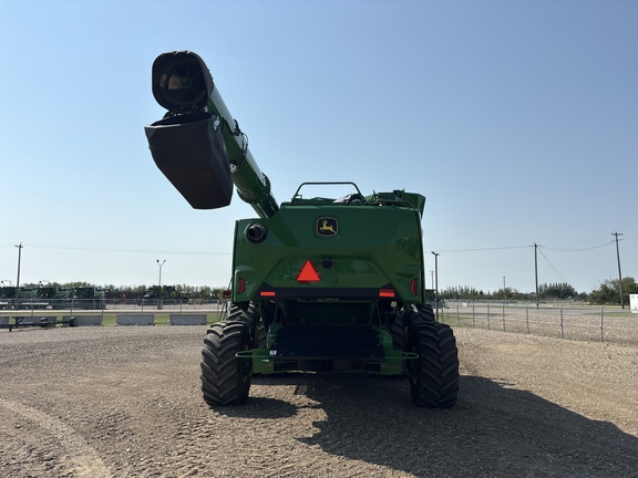 Used 2025 John Deere S7 900 Combines at Horizon Ag & Turf in Lloydminster, AB - Photo7